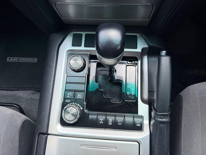 2017 Toyota Landcruiser GXL