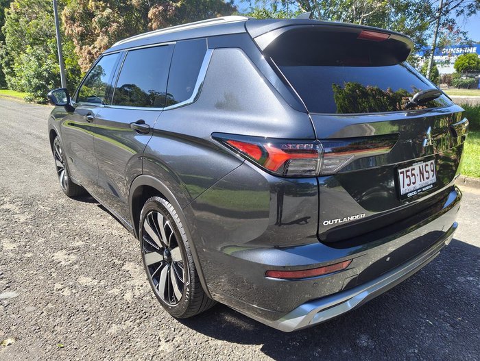 2025 Mitsubishi Outlander Exceed