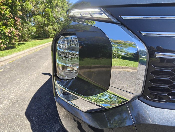 2025 Mitsubishi Outlander Exceed