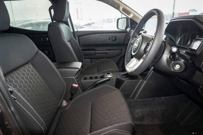 2026 Nissan Navara ST