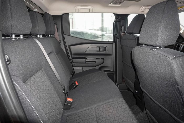 2026 Nissan Navara ST