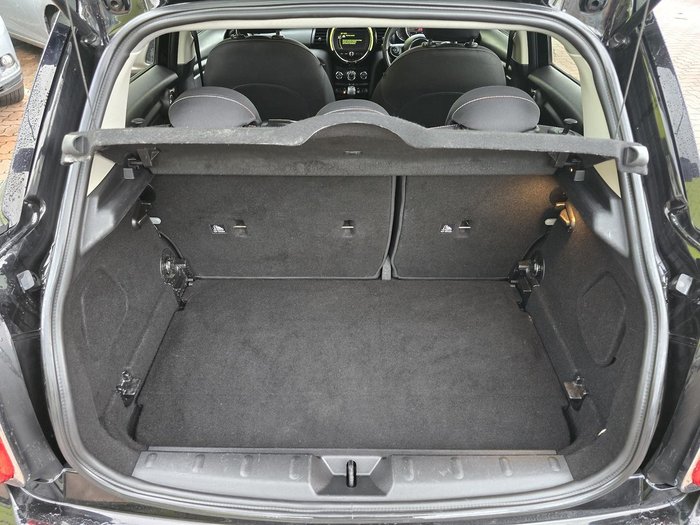 2015 MINI Hatch Cooper F55 Midnight Black