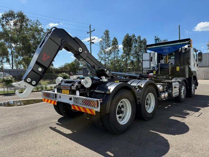 2025 Isuzu F Series FYJ 320-255 AT R60