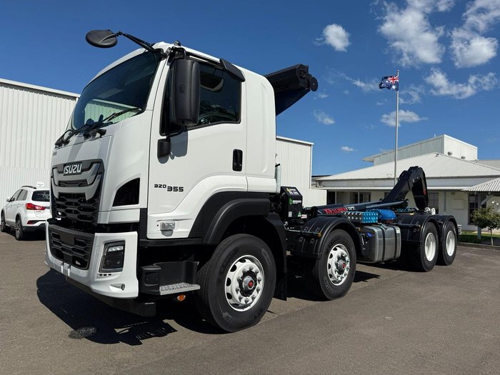 2025 Isuzu F Series FYJ 320-255 AT R60