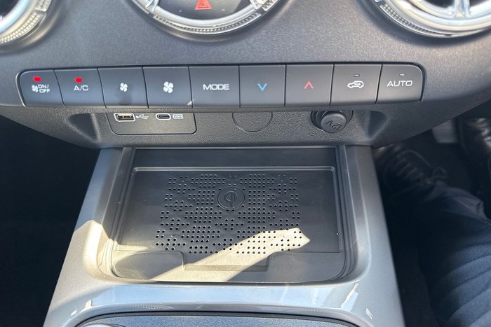 2026 GWM Tank 300 Ultra Hi4-T PHEV P01 4X4 Dual Range Pearl White (9F01)