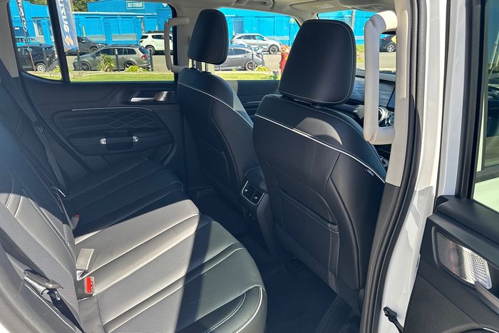 2026 GWM Tank 300 Ultra Hi4-T PHEV P01 4X4 Dual Range Pearl White (9F01)