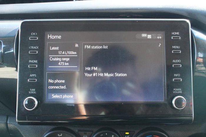 2022 Toyota Hilux SR