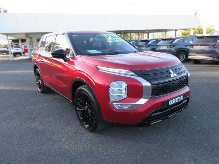 2023 Mitsubishi Outlander LS Black Edition