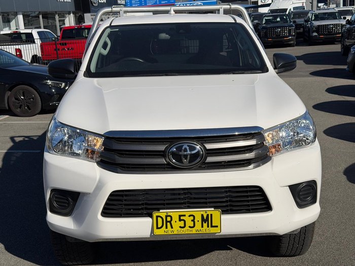 2024 Toyota Hilux SR