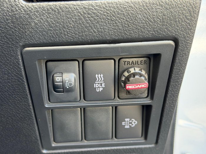 2024 Toyota Hilux SR