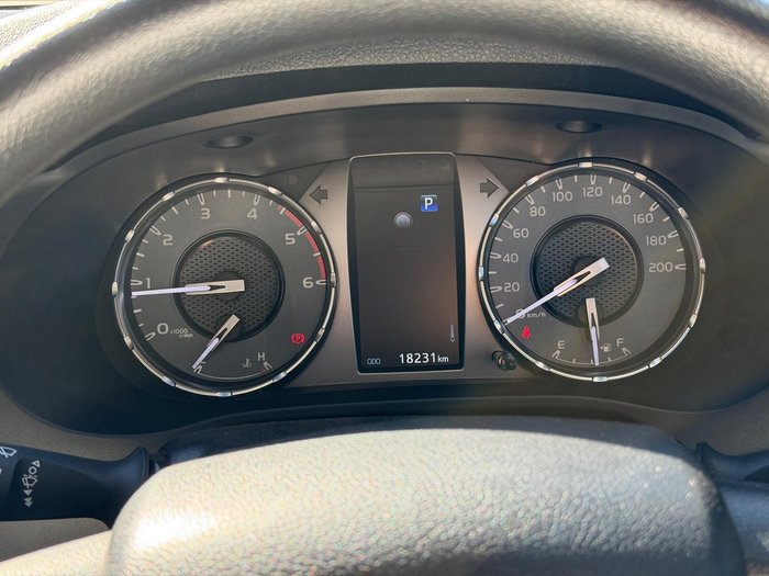 2024 Toyota Hilux SR