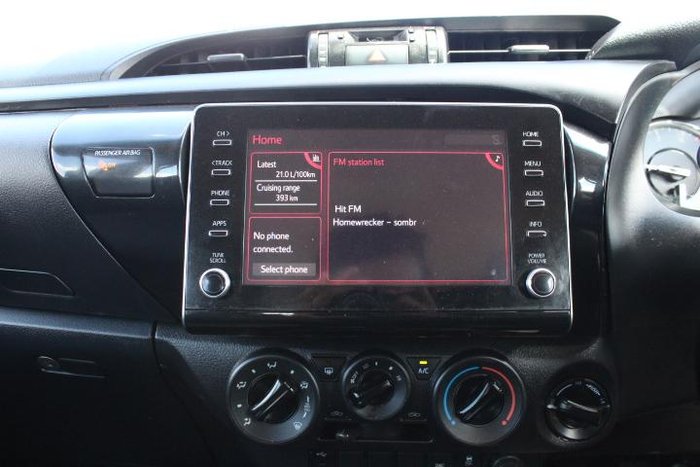 2022 Toyota Hilux SR