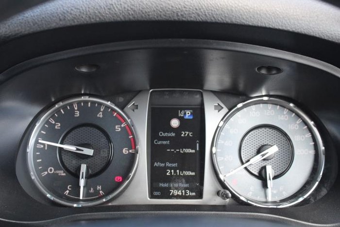 2022 Toyota Hilux SR