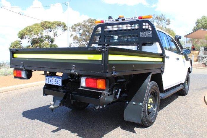 2022 Toyota Hilux SR