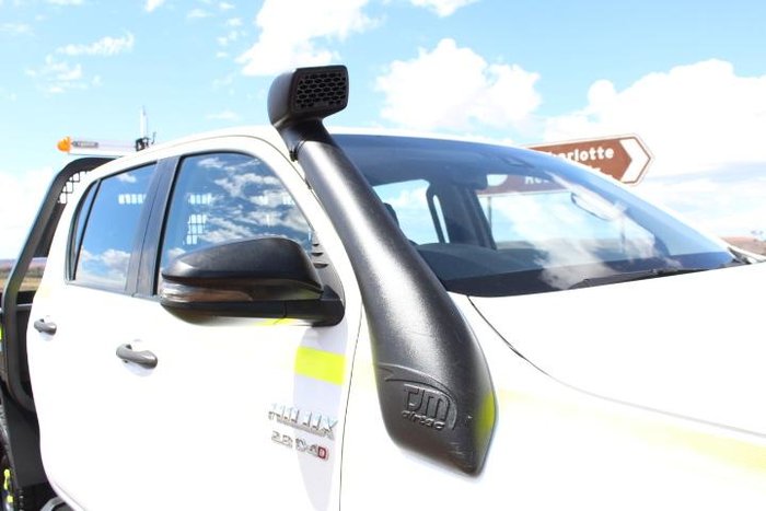 2022 Toyota Hilux SR