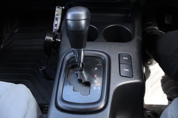 2022 Toyota Hilux SR