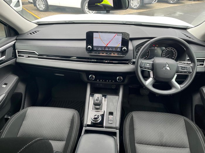 2022 Mitsubishi Outlander ES