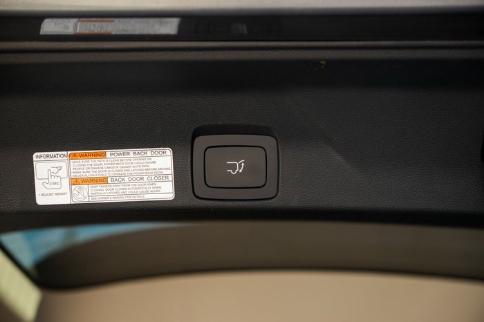 2025 LDV D90 Executive