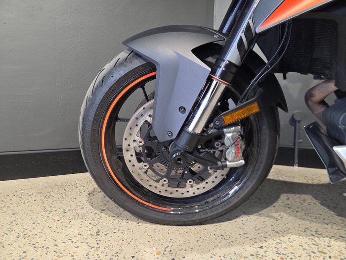 2017 Ktm 1290 SUPER DUKE GT SILVER