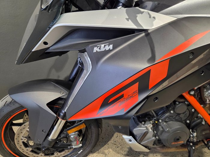 2017 Ktm 1290 SUPER DUKE GT SILVER