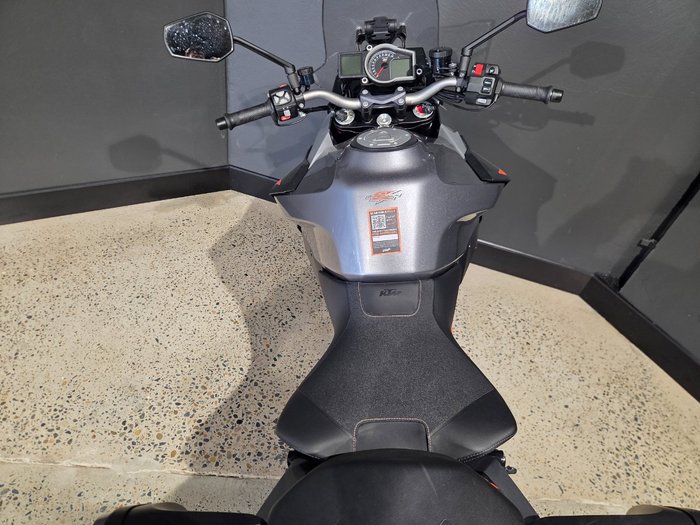 2017 Ktm 1290 SUPER DUKE GT SILVER