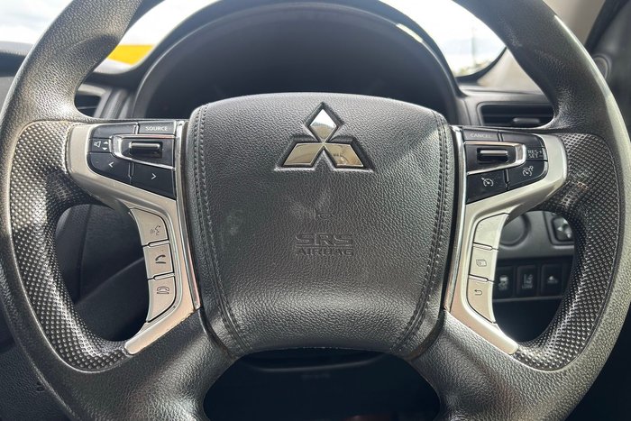 2021 Mitsubishi Triton GLX