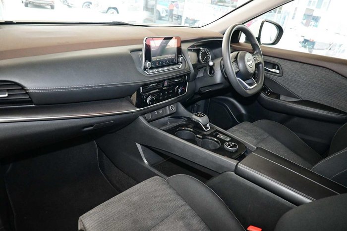 2023 Nissan X-TRAIL ST