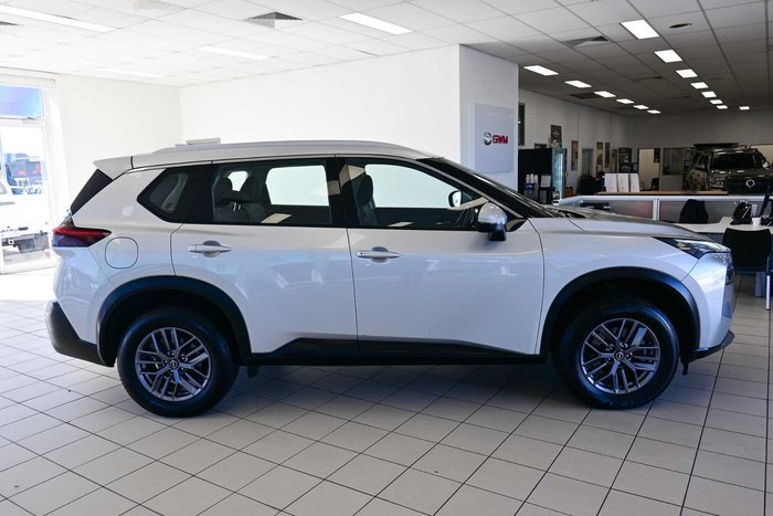 2024 Nissan X-TRAIL ST