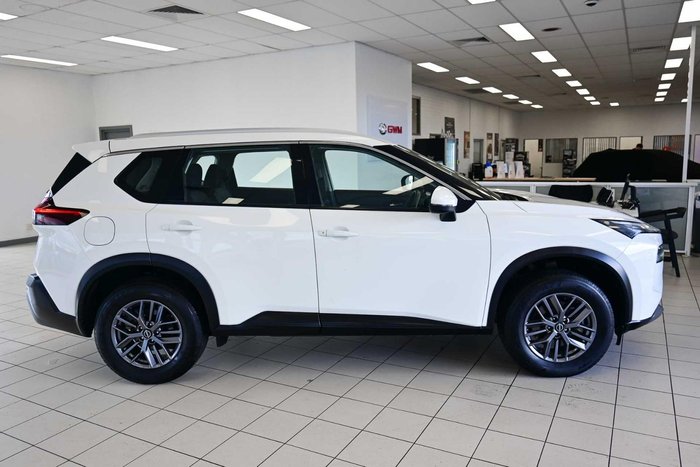 2023 Nissan X-TRAIL ST