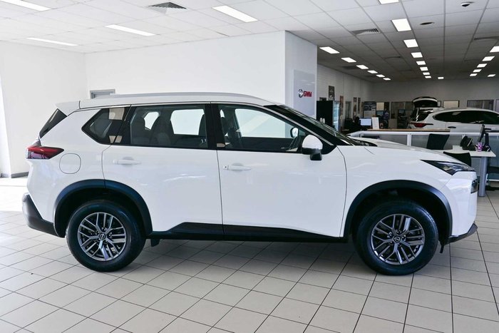 2024 Nissan X-TRAIL ST