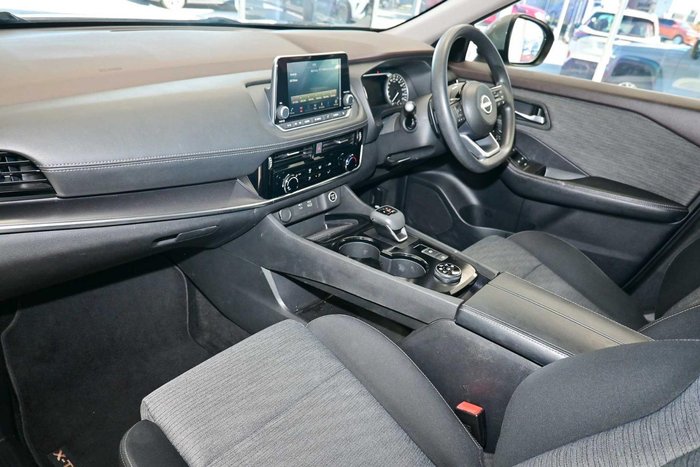 2024 Nissan X-TRAIL ST