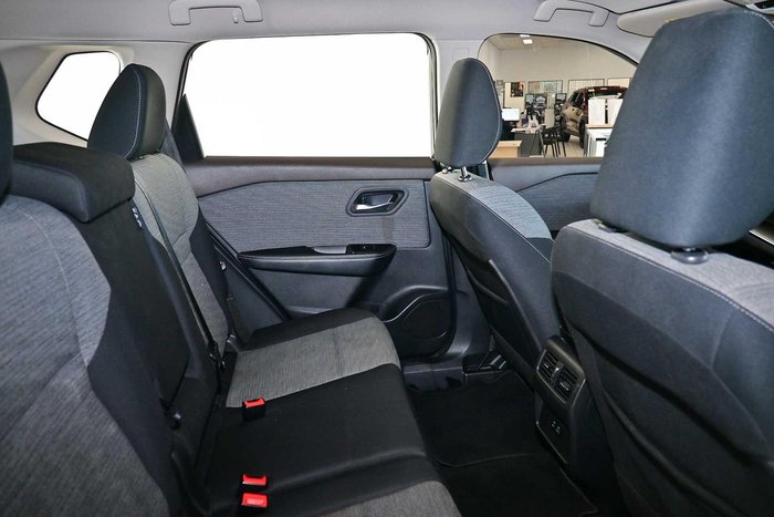 2024 Nissan X-TRAIL ST