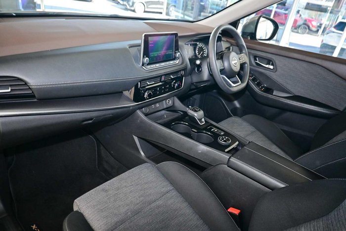2024 Nissan X-TRAIL ST