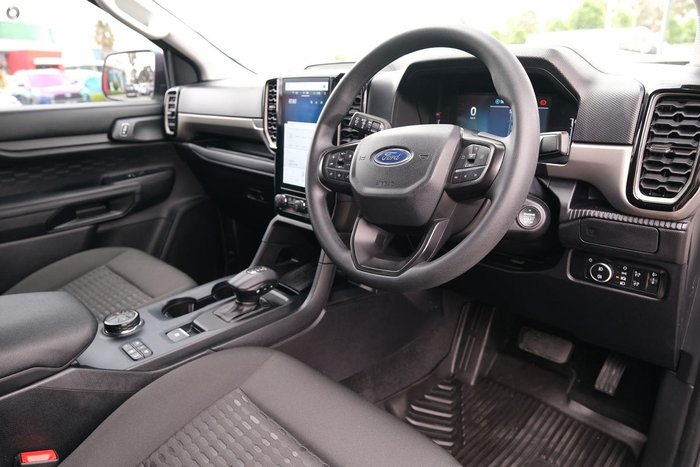 2026 Ford Everest Ambiente