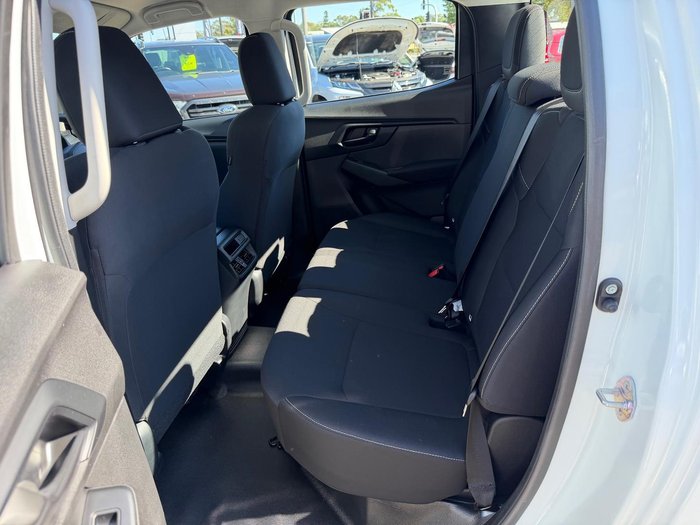 2025 Isuzu D-MAX SX MY24 4X4 Dual Range Mineral White