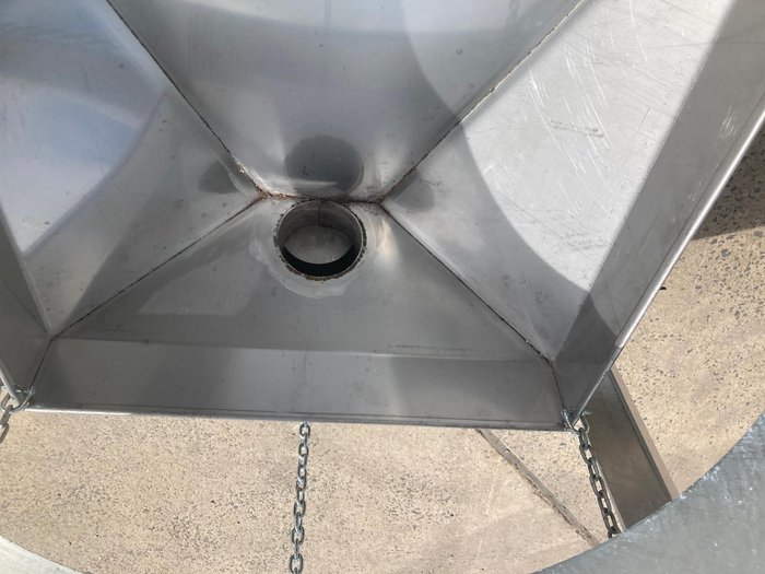 Woodlands Road Engineering 1 Tonne Bulka Bag Hopper