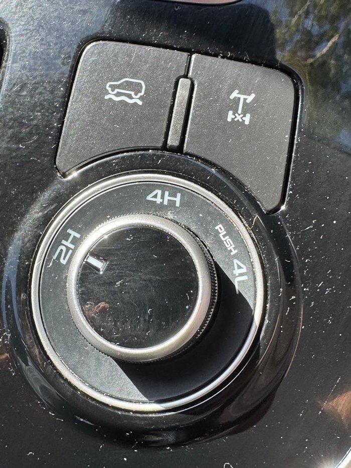 2023 Isuzu MU-X LS-T