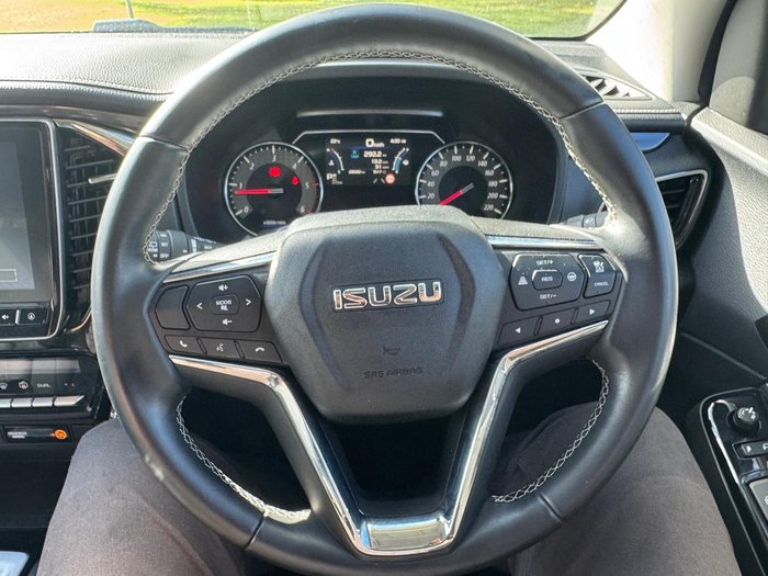 2023 Isuzu MU-X LS-T