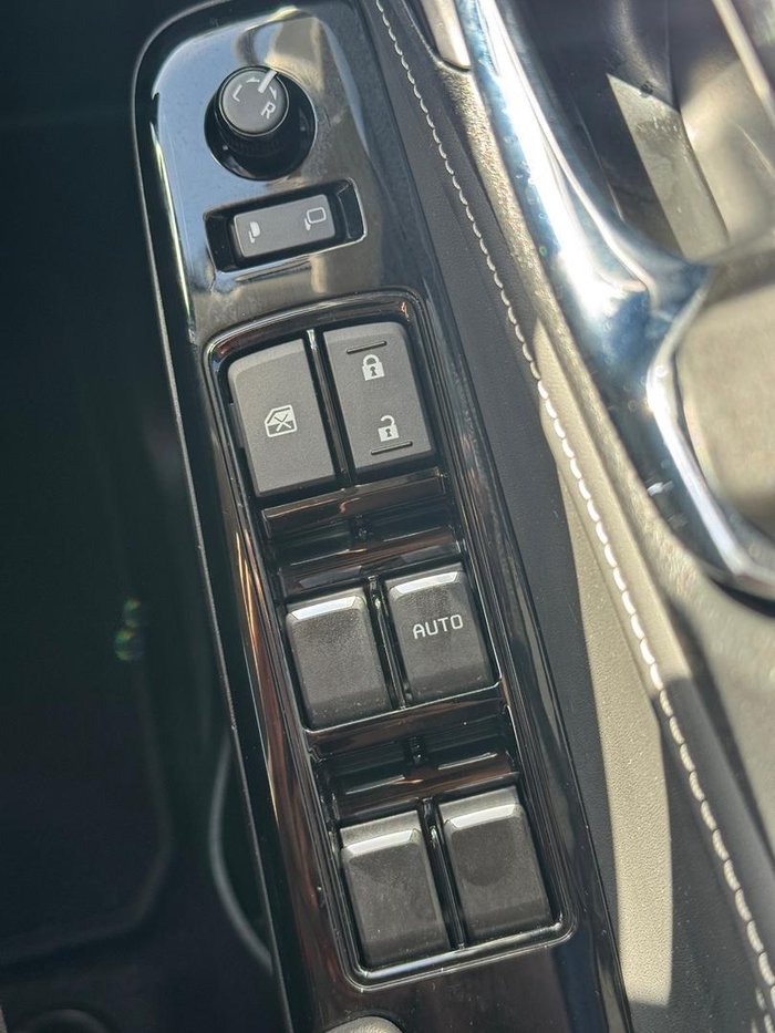 2023 Isuzu MU-X LS-T