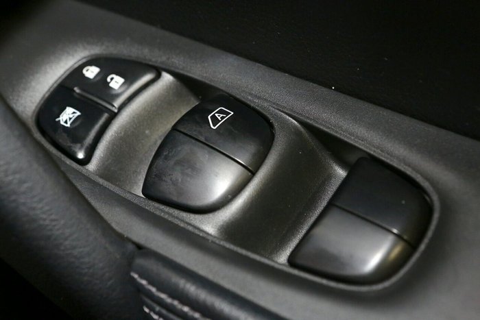 2016 Nissan X-TRAIL ST