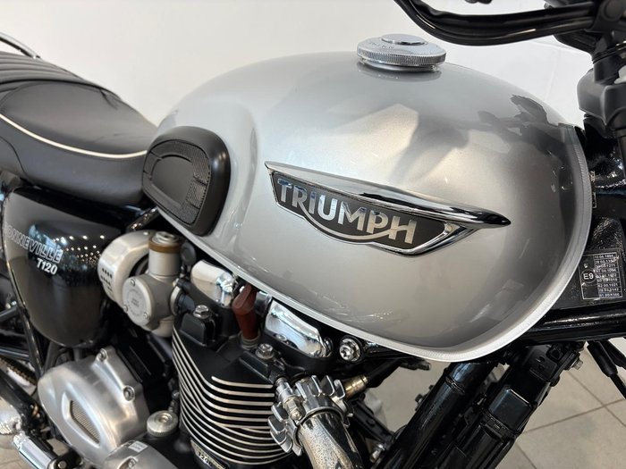 2017 Triumph Bonneville T120 Bonneville Silver