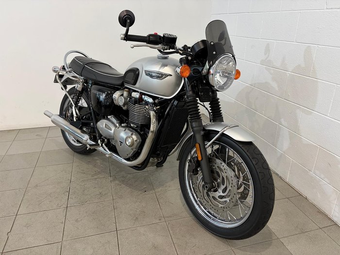 2017 Triumph Bonneville T120 Bonneville Silver