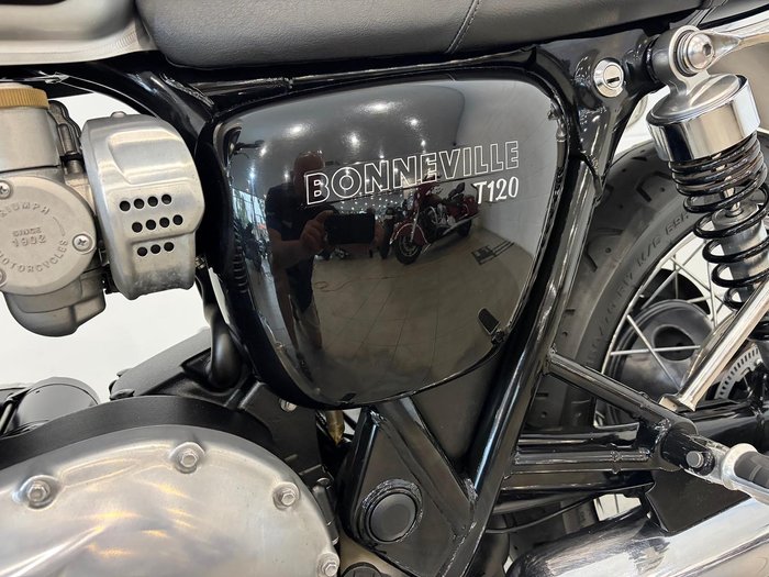 2017 Triumph Bonneville T120 Bonneville Silver