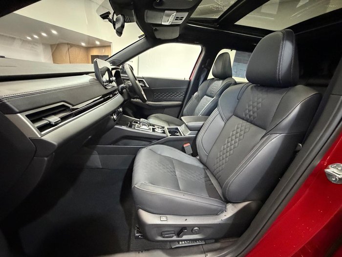 2025 Mitsubishi Outlander PHEV GSR