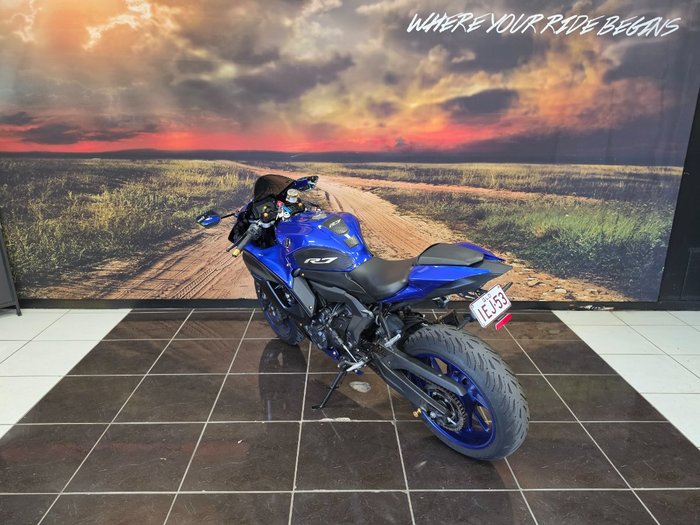 2023 Yamaha YZF-R7LA BLUE