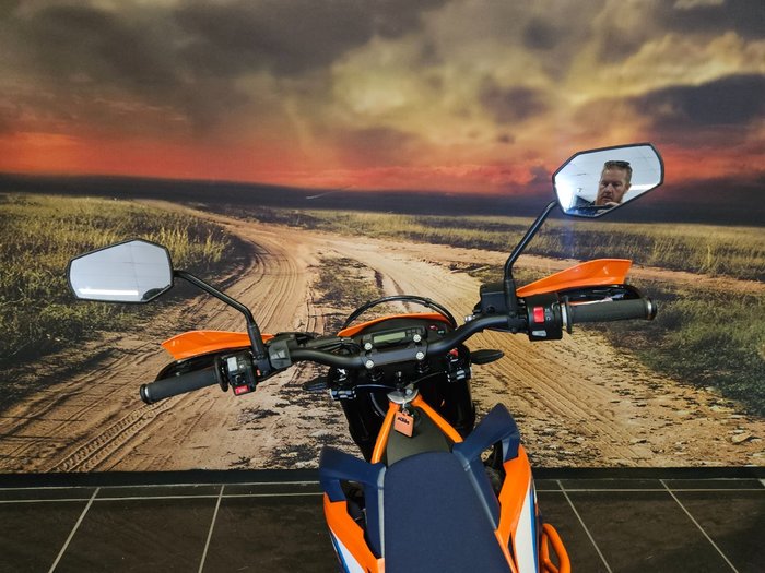 2024 Ktm 690 SMC R ORANGE