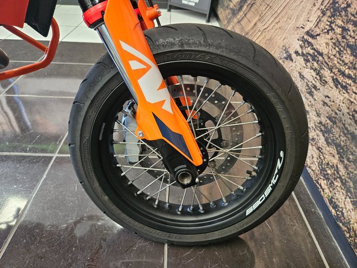 2024 Ktm 690 SMC R ORANGE