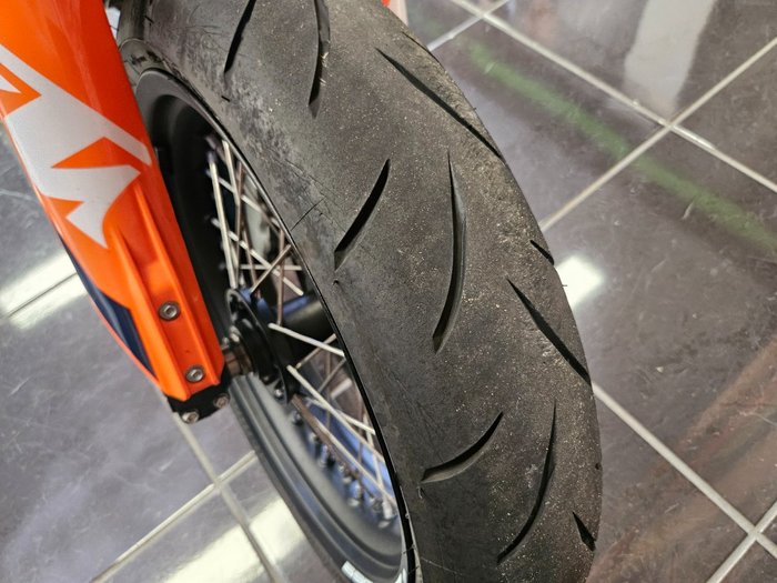 2024 Ktm 690 SMC R ORANGE