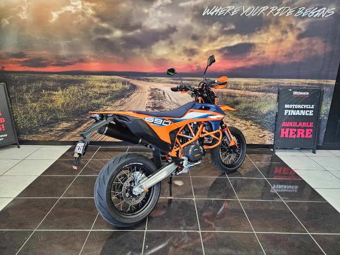 2024 Ktm 690 SMC R ORANGE