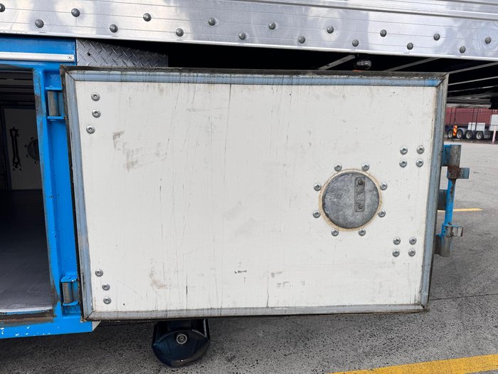 2005 Vawdrey St3 24 Pallet